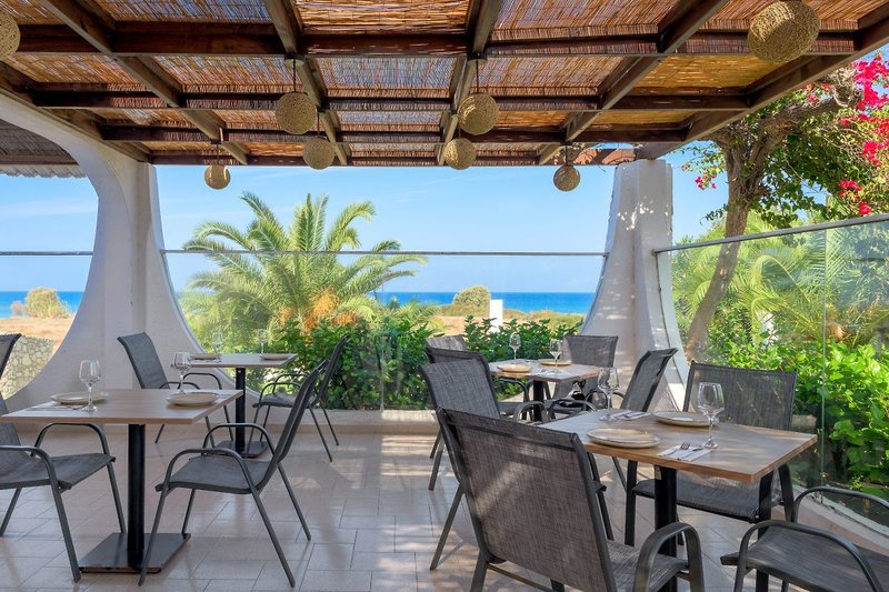 Nirvana Beach Hotel 13