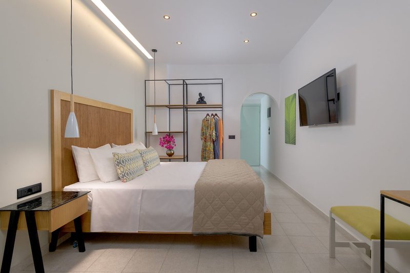 Nirvana Beach Hotel 16