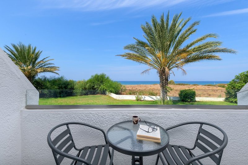 Nirvana Beach Hotel 19