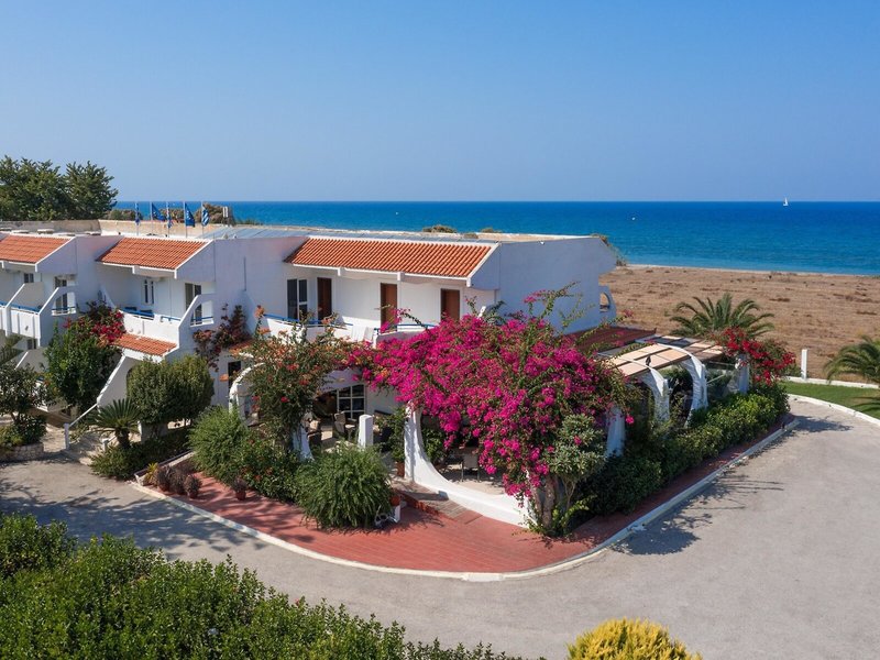 Nirvana Beach Hotel 1