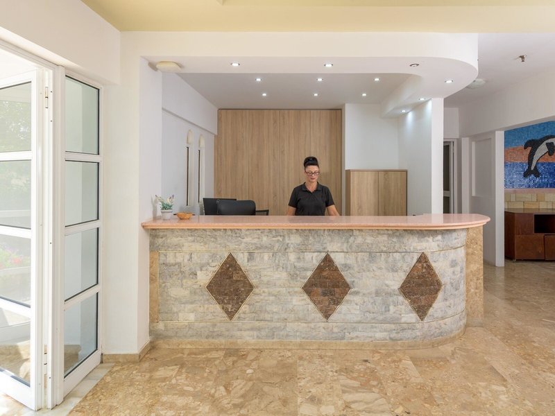Nirvana Beach Hotel 16