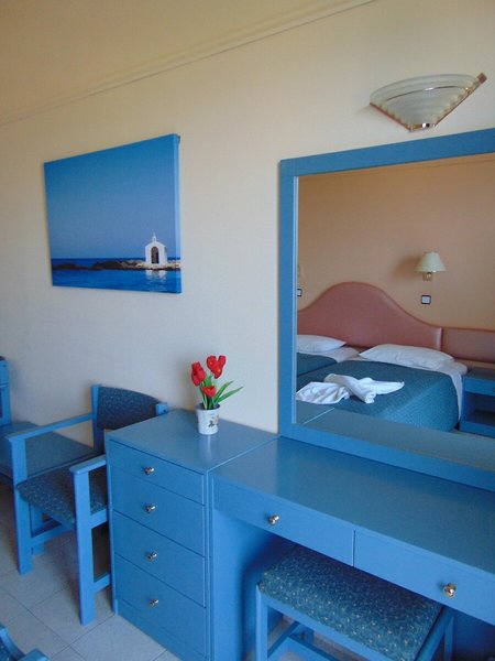 Nirvana Beach Hotel 33