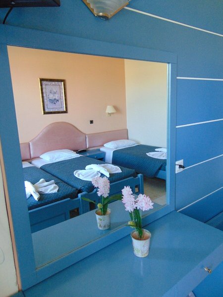 Nirvana Beach Hotel 36