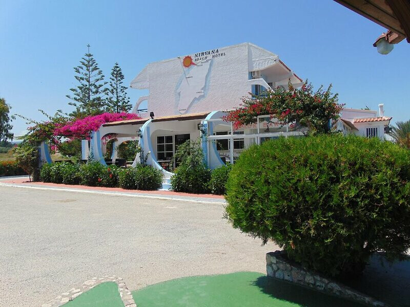 Nirvana Beach Hotel 6