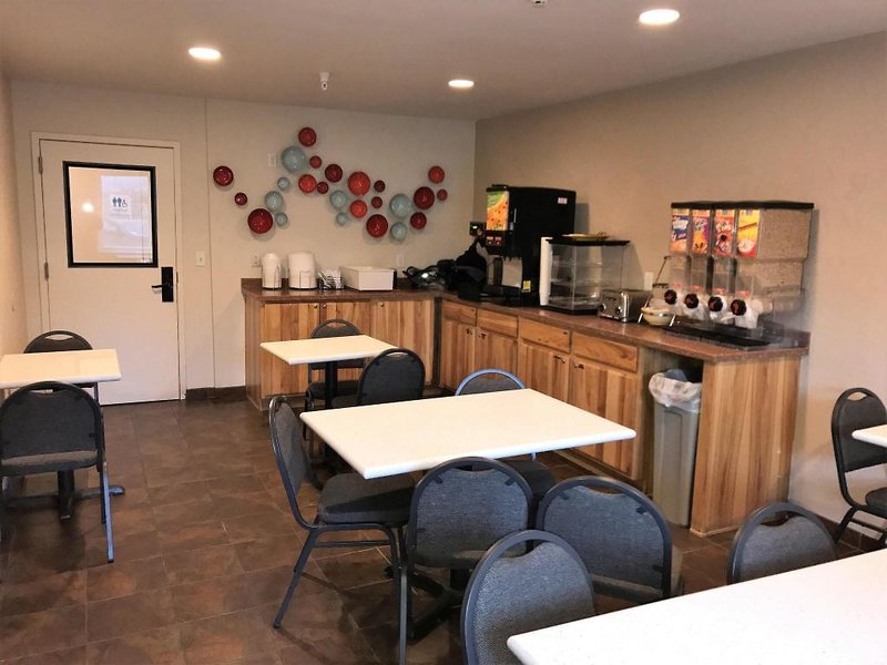 Ramada Draper 1
