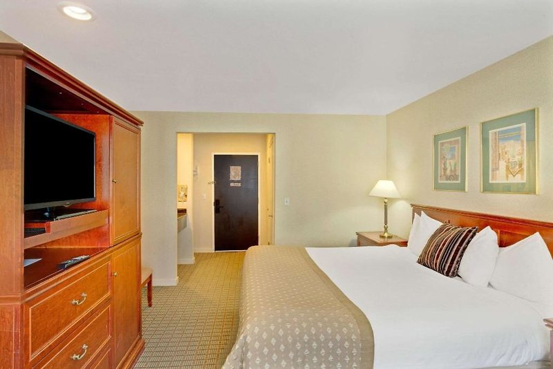 Ramada Draper 3