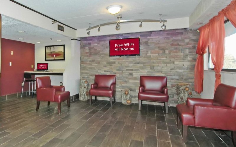Red Roof PLUS+ Chicago - Hoffman Estates