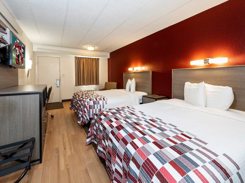 Red Roof Inn Edison 13