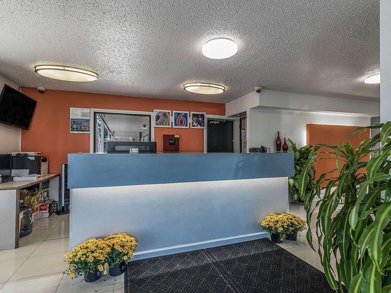 Motel 6 Albany Airport 8