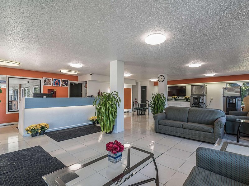Motel 6 Albany Airport 15