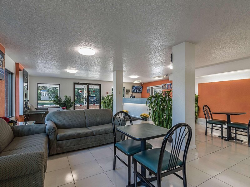 Motel 6 Albany Airport 17
