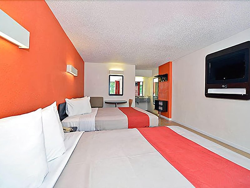 Motel 6 Albany Airport 26