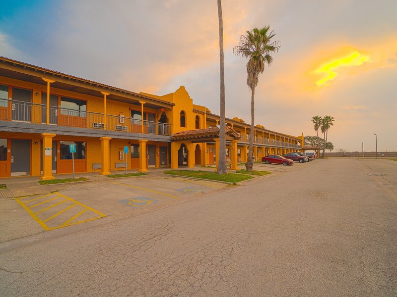 OYO Hotel Kingsville - Hwy 77