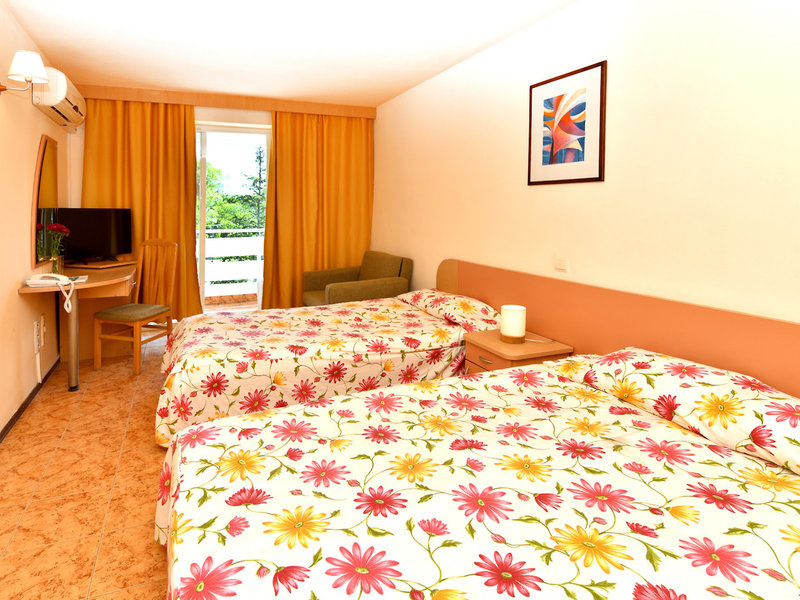 Hotel Oasis 12