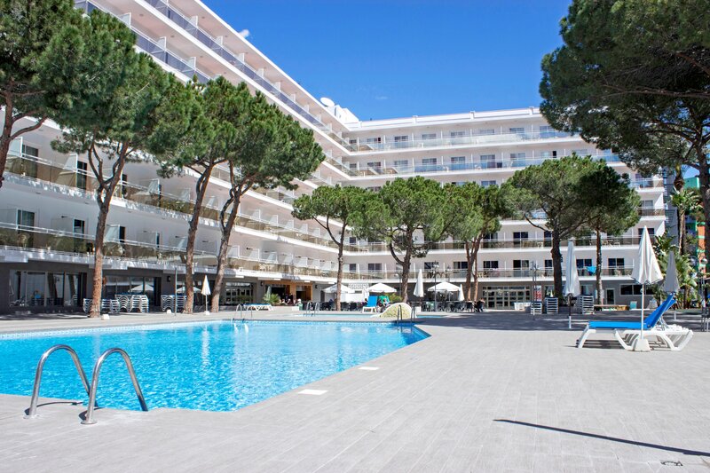 Hotel Oasis Park Salou 4