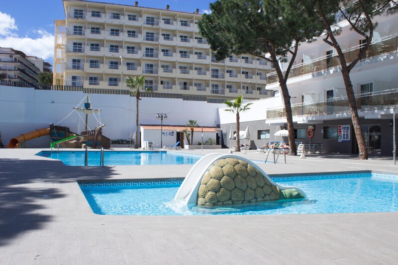 Hotel Oasis Park Salou 5