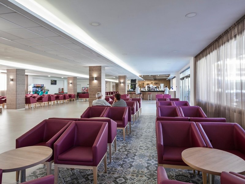 Hotel Oasis Park Salou 10