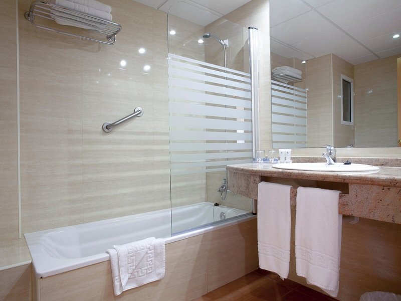 Hotel Oasis Park Salou 32
