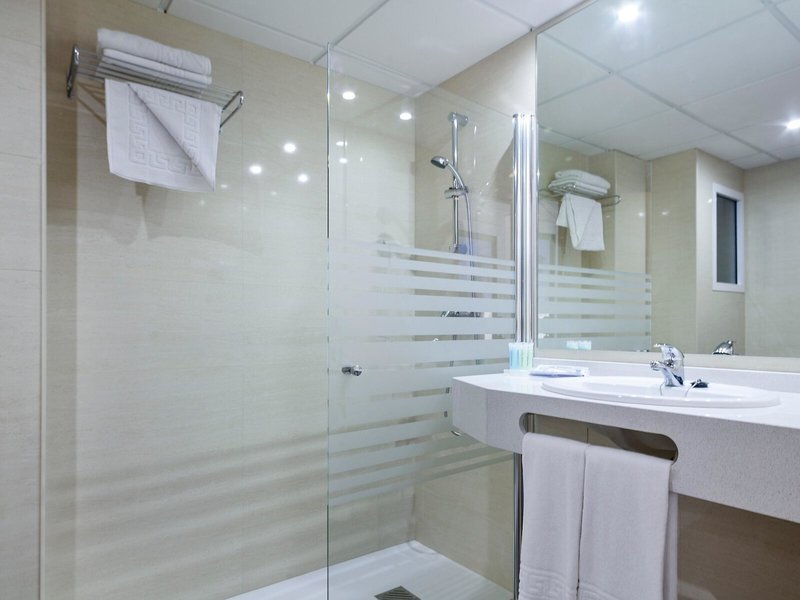 Hotel Oasis Park Salou 35