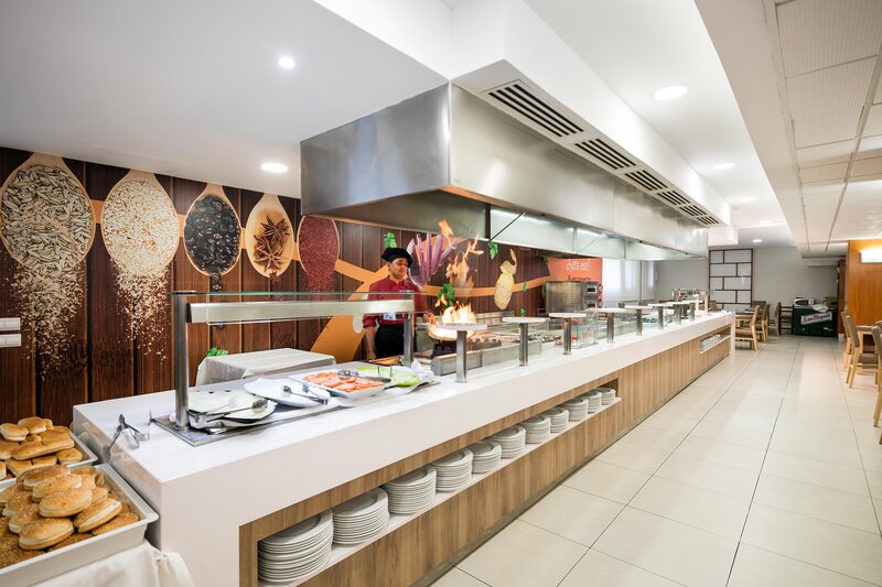 Hotel Oasis Park Salou 23 - Restaurant