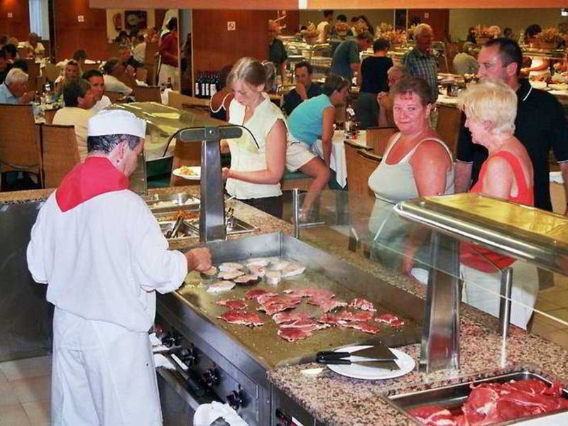 GHT Oasis Tossa & Spa 33