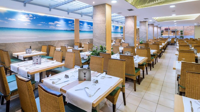 GHT Oasis Tossa & Spa 7