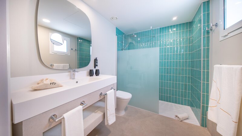 Oasis Village Club 13