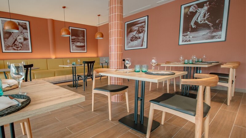 Oasis Village Club 20