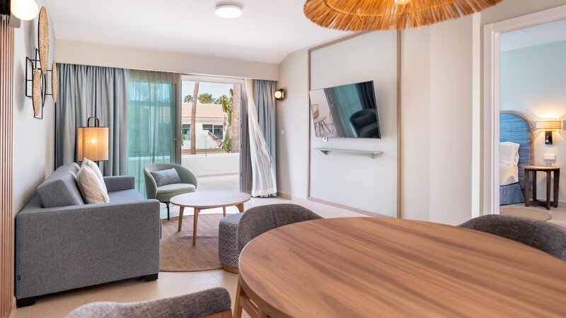 Oasis Village Club 44