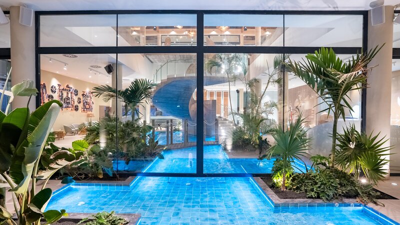 Oasis Village Club 73