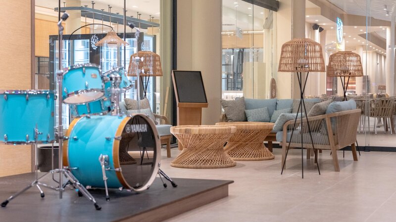 Oasis Village Club 76