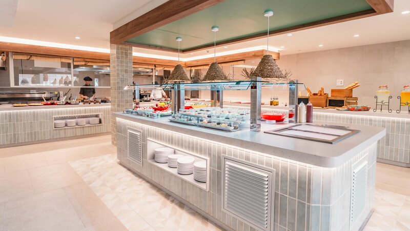 Oasis Village Club 92