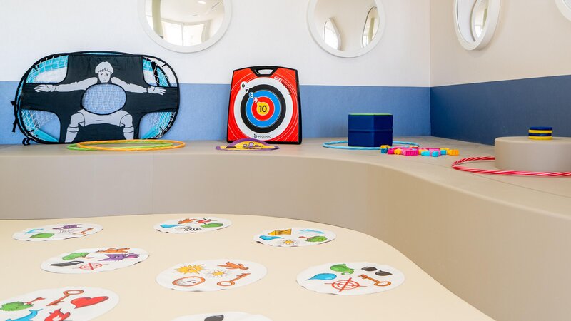 Oasis Village Club 97