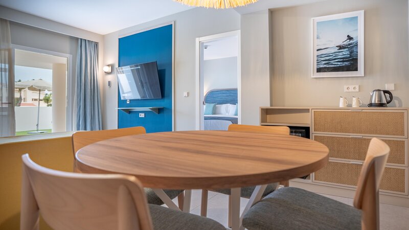 Oasis Village Club 28