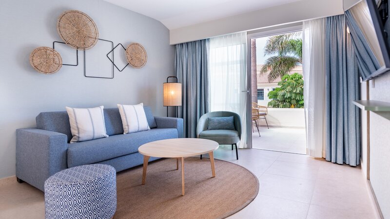 Oasis Village Club 32