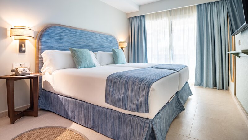 Oasis Village Club 48