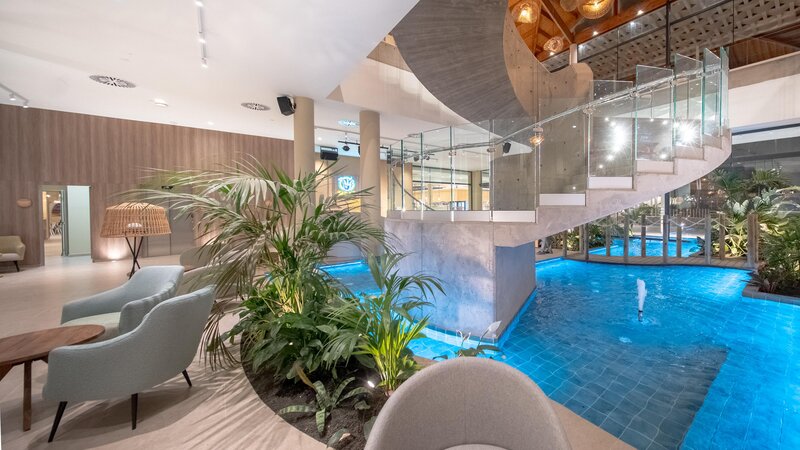 Oasis Village Club 71