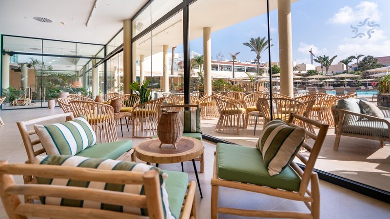Oasis Village Club 80