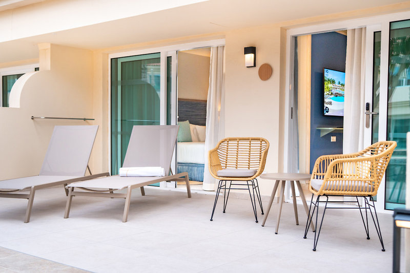 Oasis Village Club 104