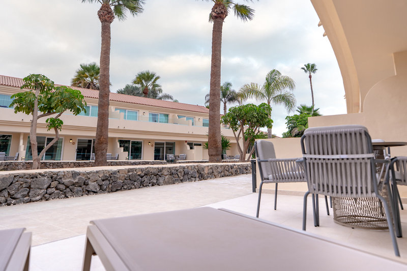 Oasis Village Club 115