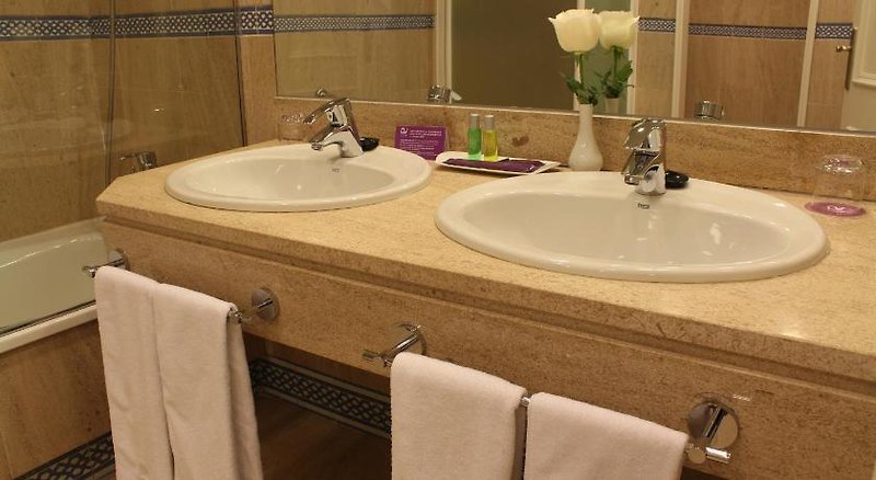 Ayre Cordoba 5