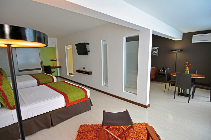 Auténtico Hotel 12
