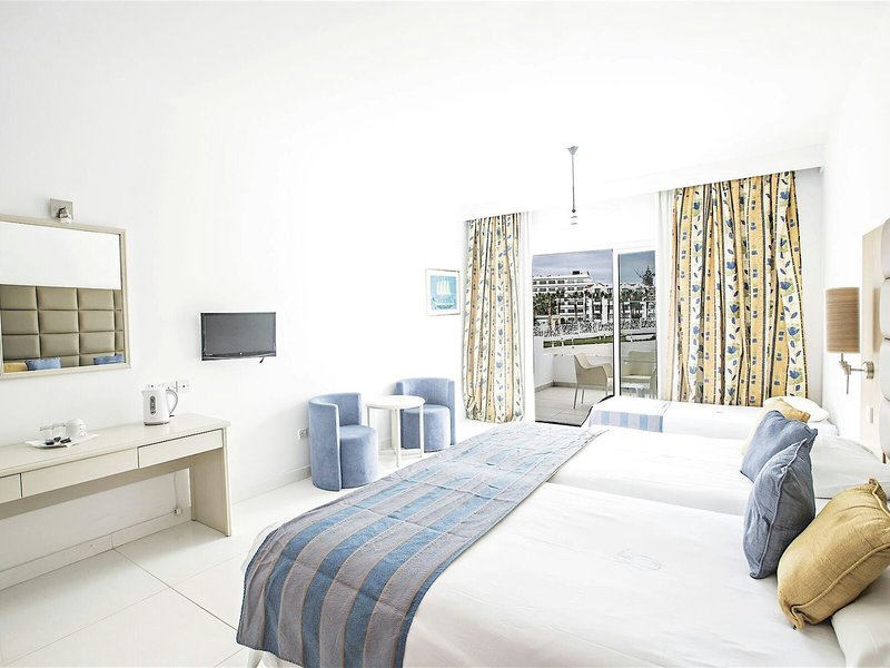 Odessa Beach Hotel 26