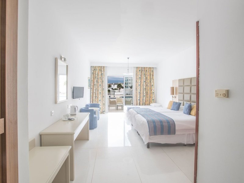 Odessa Beach Hotel 37