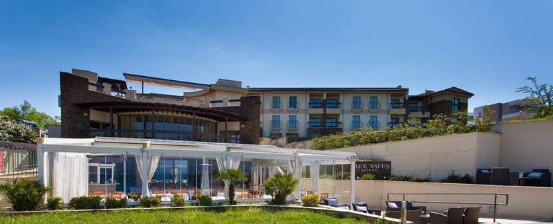 Blue Waves Resort 1