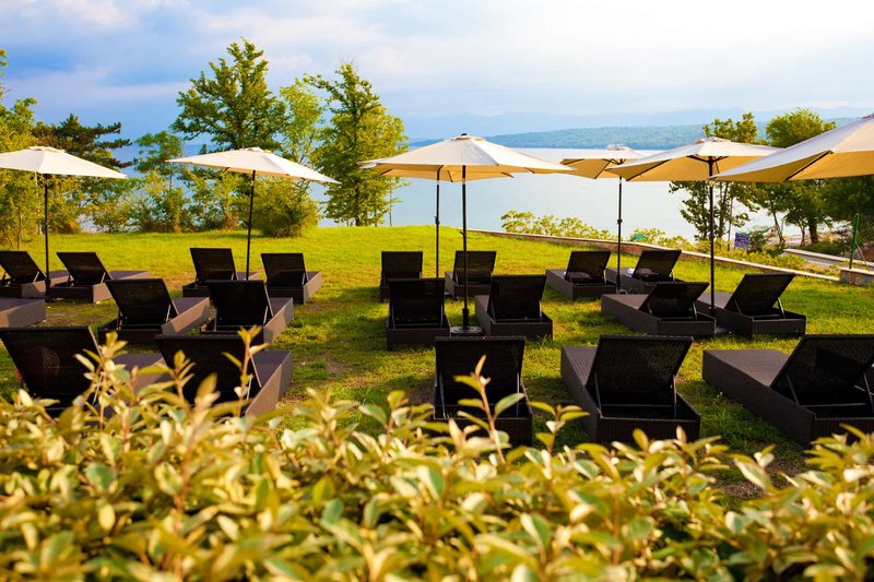 Blue Waves Resort 4