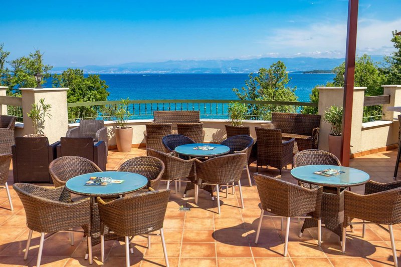 Blue Waves Resort 5