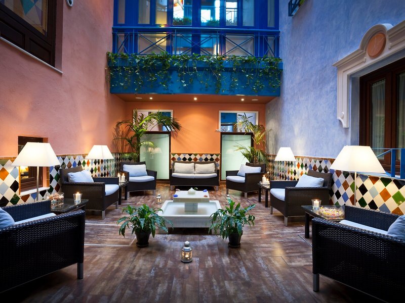 Suites Gran Via 44 5