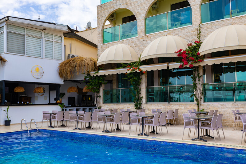 Özcan Beach Hotel 18