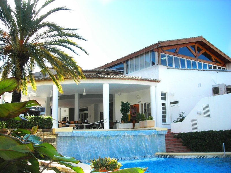 Ona Ogisaka Garden 2